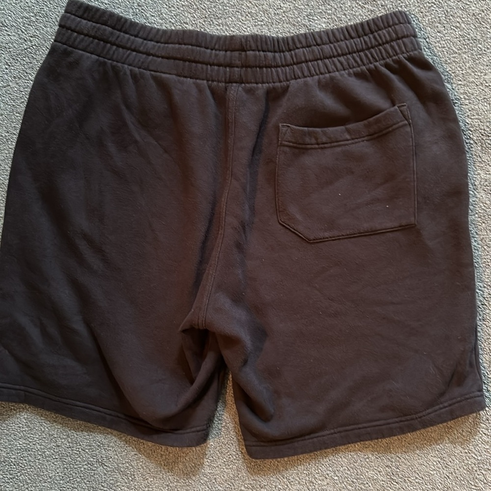 Shorts - Picture 3 of 5